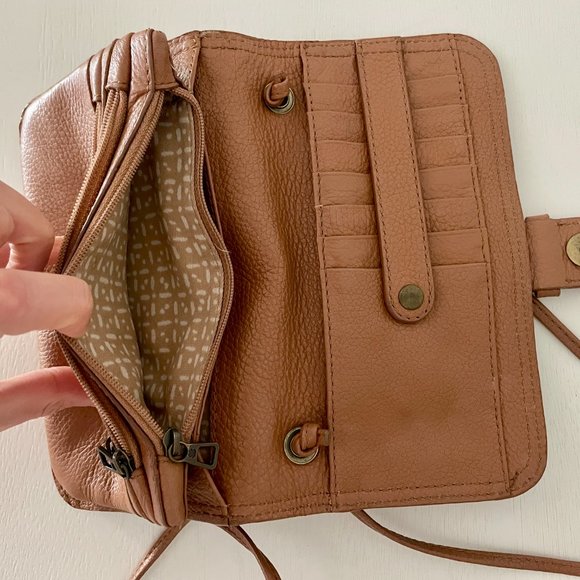Lucky Brand Wallet Crossbody - Picture 3 of 4
